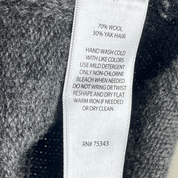 TAHARI Gray Black Striped Wool Yak Hair Cowl Neck Poncho Sweater Womens M Comfy - Picture 8 of 9